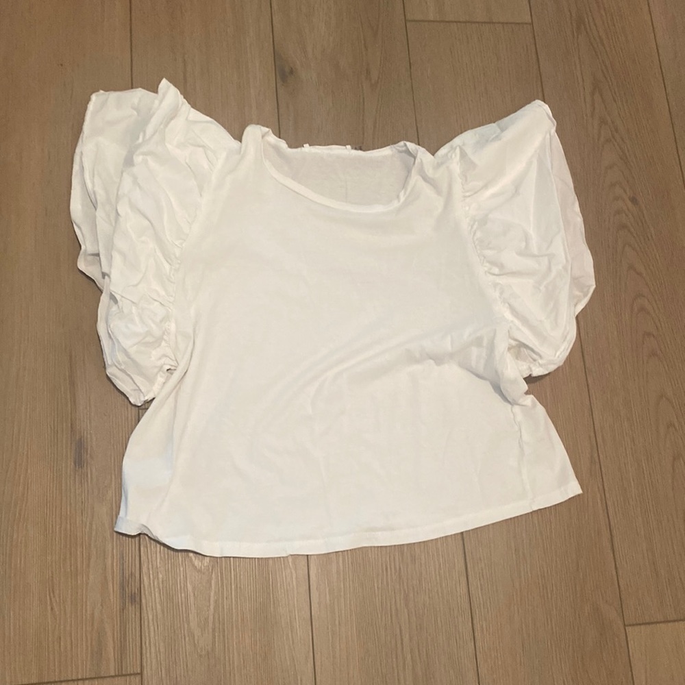 White ruffled sleeve T-shirt